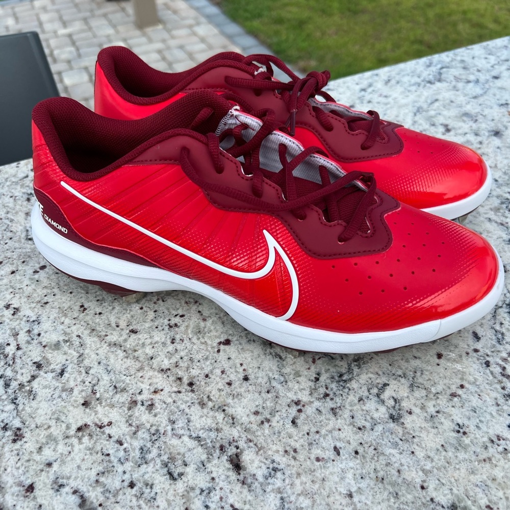 Nike huarache metal baseball cleats NWT SZ 11